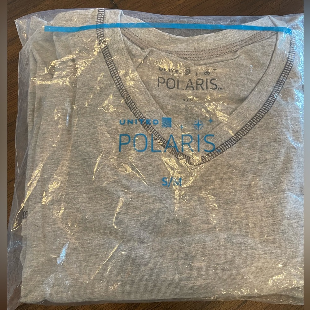 UNITED AIRLINES POLARIS FIRST CLASS BUSINESS PAJAMAS PJs small / medium